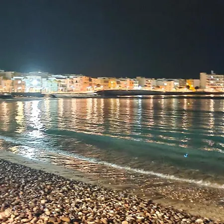 El Muelle Apartment *